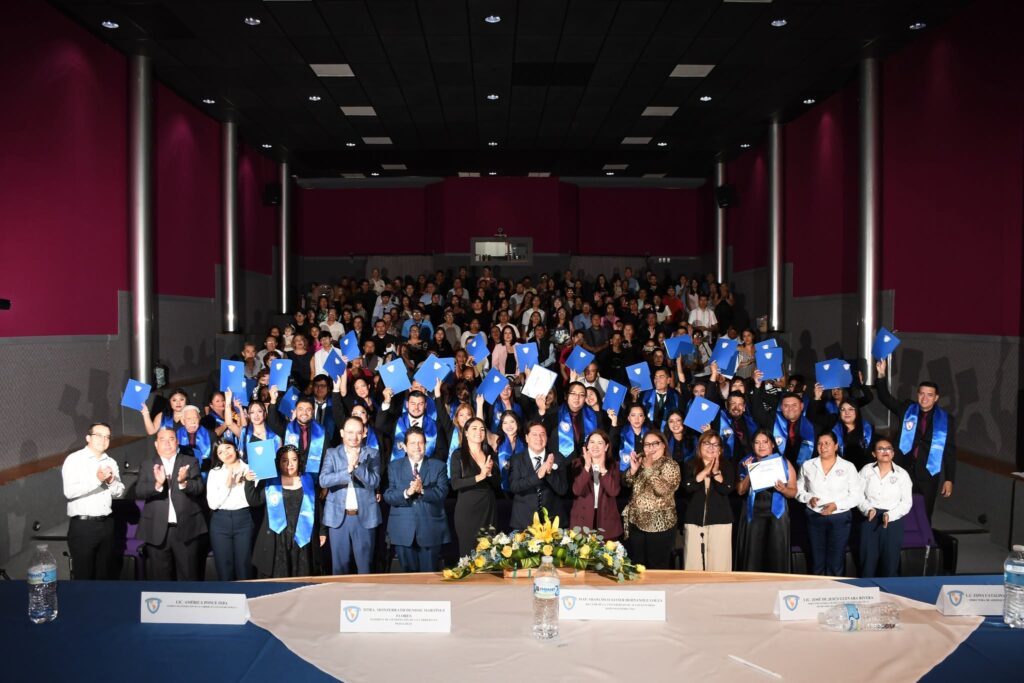 Universidad de Altos Estudios Hispanoamericana celebra a la Generación 2022–2026